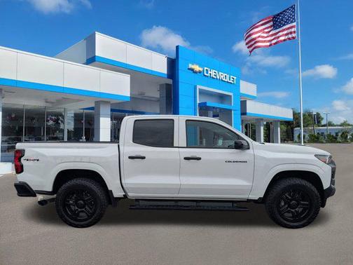 2024 Chevrolet Colorado WT