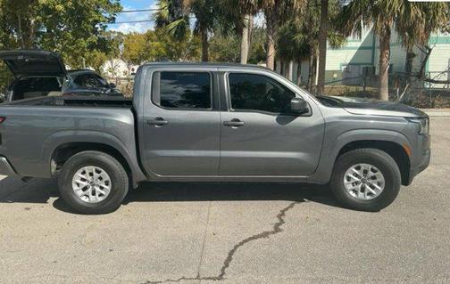 2024 Nissan Frontier SV