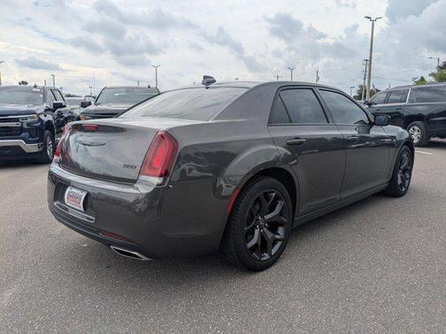 2023 Chrysler 300 Touring