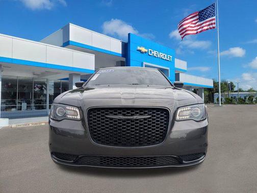 2023 Chrysler 300 Touring