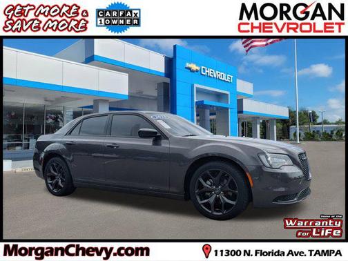 2023 Chrysler 300 Touring