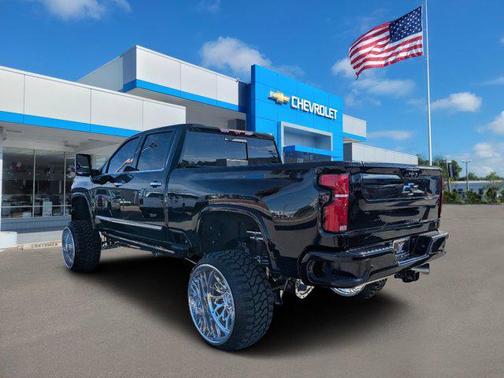 2024 Chevrolet Silverado 2500 High Country