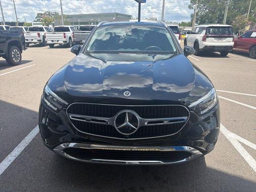Black 2025 Mercedes-Benz GLC 350e Base