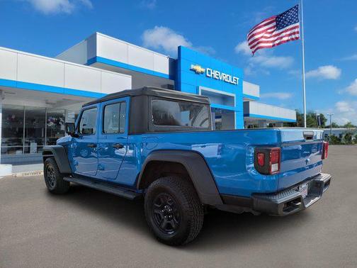 2020 Jeep Gladiator Sport