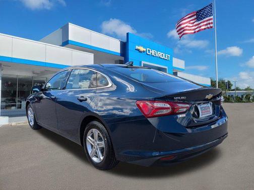 2022 Chevrolet Malibu FWD LT