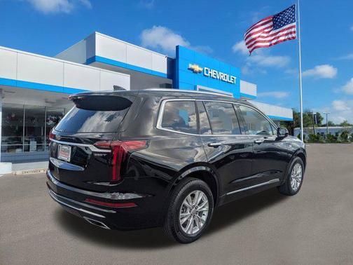 2024 Cadillac XT6 Luxury FWD
