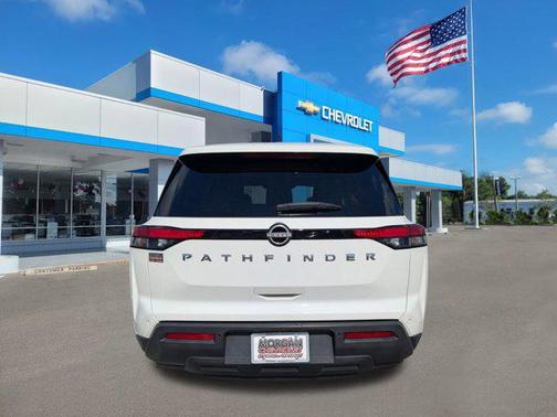 2023 Nissan Pathfinder S FWD