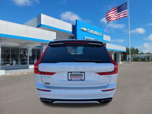 2020 Volvo XC60 T5 R-Design