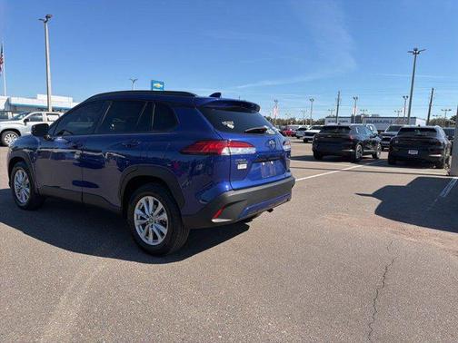 2023 Toyota Corolla Cross LE