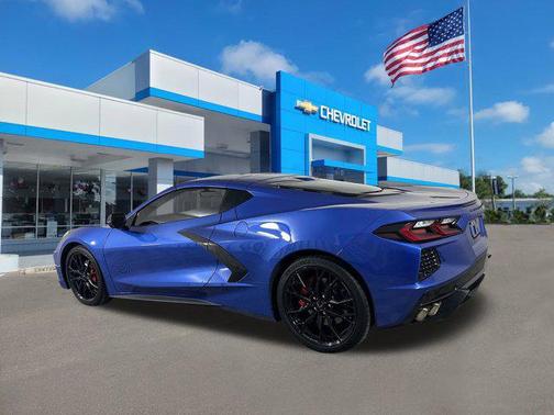 Elkhart Lake Blue Metallic 2023 Chevrolet Corvette Stingray w/2LT