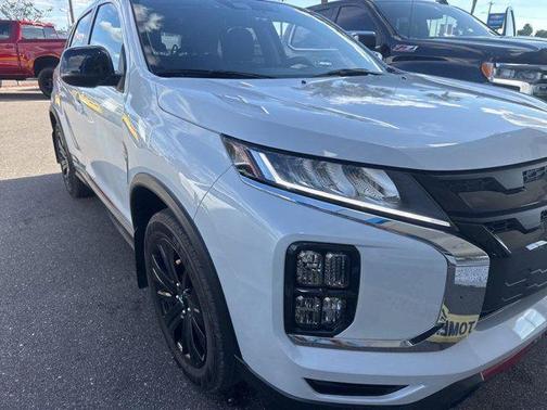 2024 Mitsubishi Outlander Sport SE