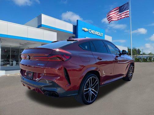 2022 BMW X6 M50i