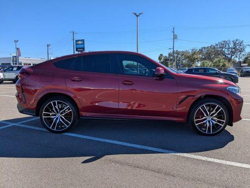 2022 BMW X6 M50i