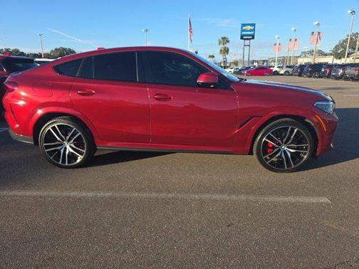 2022 BMW X6 M50i