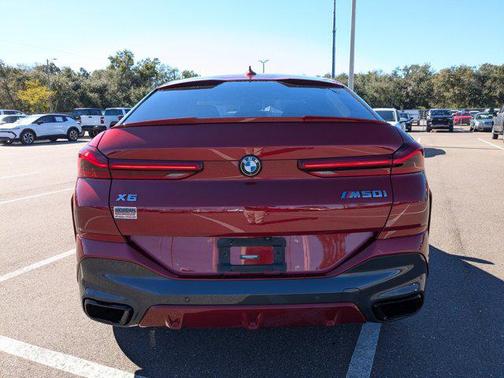 2022 BMW X6 M50i