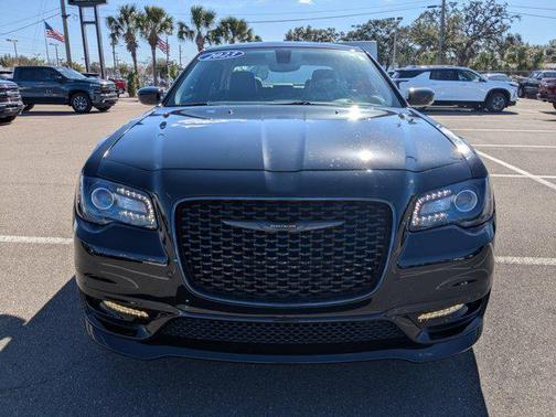 2023 Chrysler 300 Touring