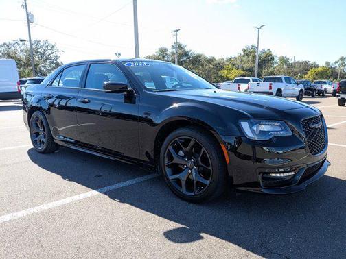 2023 Chrysler 300 Touring