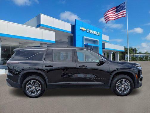 2024 Chevrolet Traverse LT