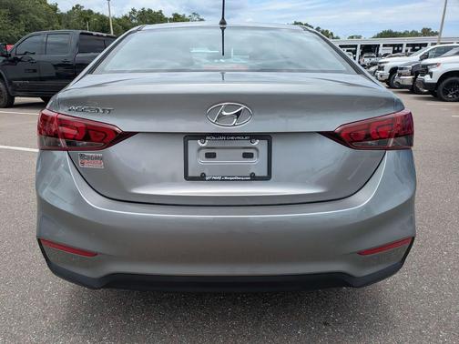 Forge Gray 2022 Hyundai Accent SE