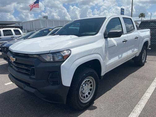 Summit White 2026 Chevrolet Colorado WT