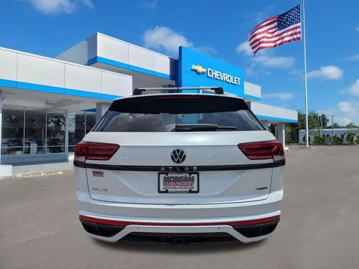 Opal White 2023 Volkswagen Atlas Cross Sport 3.6L V6 SEL R-Line