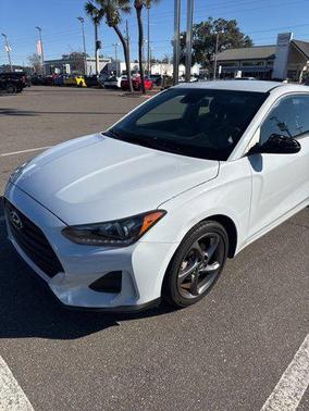 2019 Hyundai Veloster 2