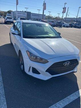 2019 Hyundai Veloster 2