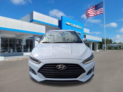 2019 Hyundai Veloster 2