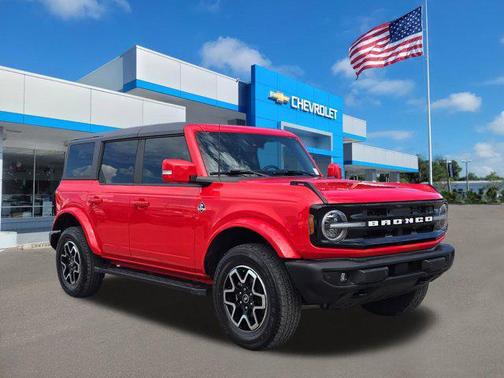 2023 Ford Bronco Outer Banks