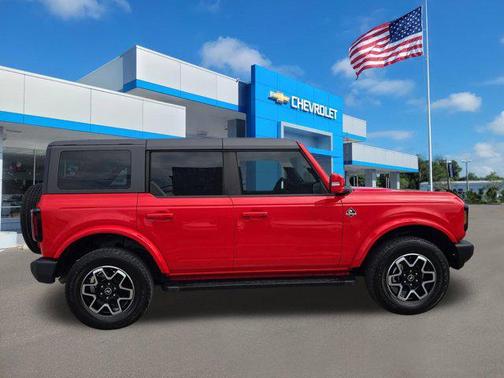 2023 Ford Bronco Outer Banks