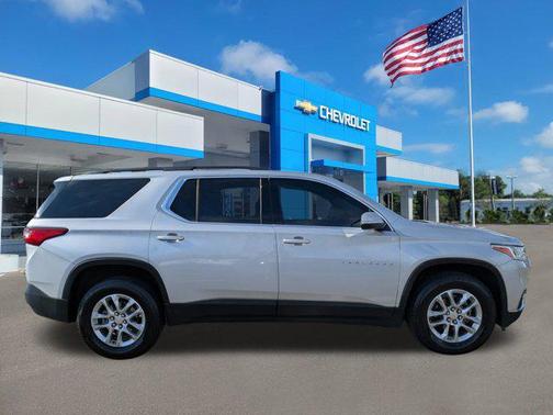 2021 Chevrolet Traverse LT Cloth