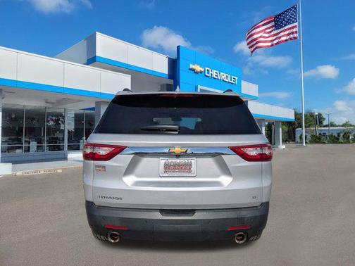 2021 Chevrolet Traverse LT Cloth