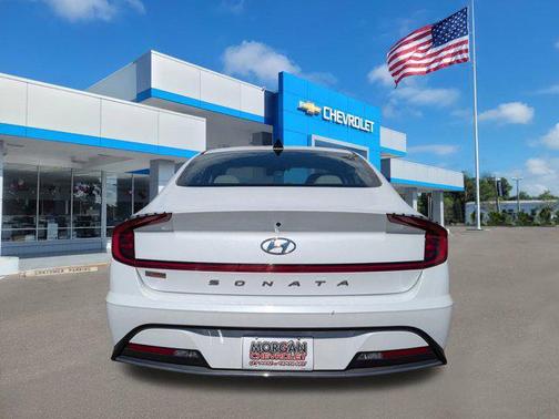 2022 Hyundai SONATA SE