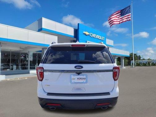 Photo 5 of 31 of 2018 Ford Explorer XLT