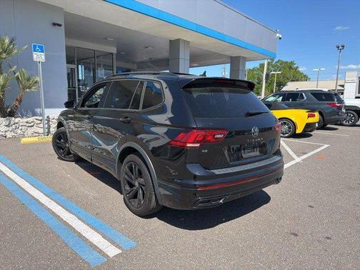 2024 Volkswagen Tiguan 2.0T SE R-Line Black