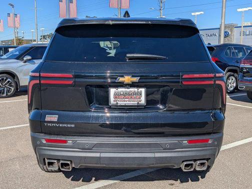 2024 Chevrolet Traverse LS