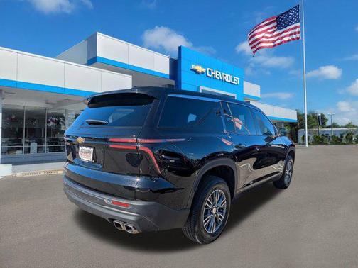 2024 Chevrolet Traverse LS