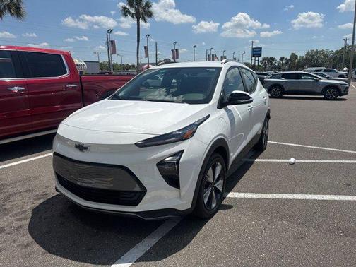 Summit White 2022 Chevrolet Bolt EUV FWD LT