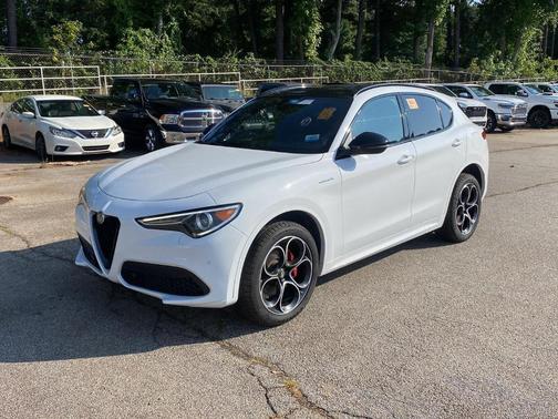 2022 Alfa Romeo Stelvio Veloce