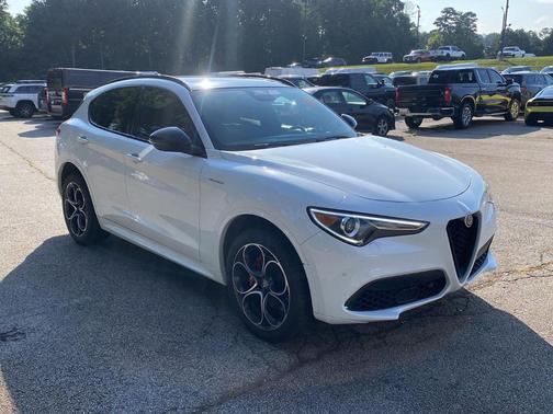 2022 Alfa Romeo Stelvio Veloce