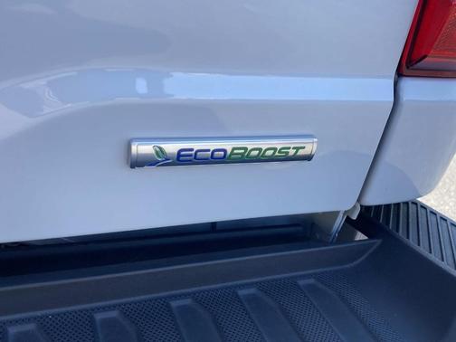 Space White Metallic 2022 Ford F-150 Lariat