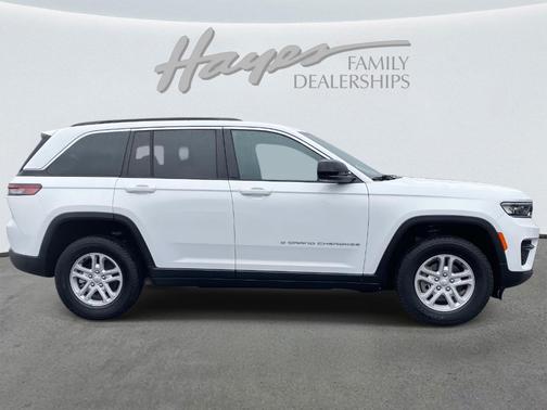 2024 Jeep Grand Cherokee Laredo