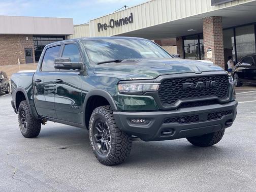 Serrano Red 2026 RAM 1500 Rebel