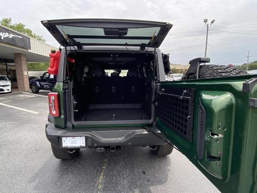 Eruption Green Metallic 2024 Ford Bronco Badlands