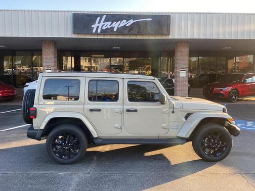 2022 Jeep Wrangler Unlimited 4xe Sahara