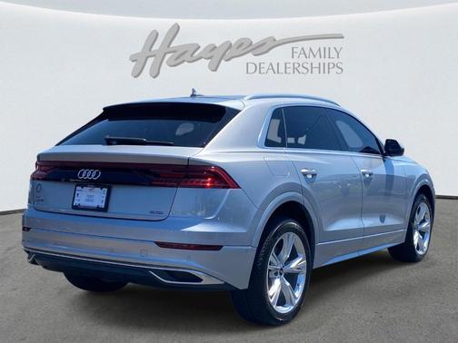 Florett Silver Metallic 2022 Audi Q8 Premium