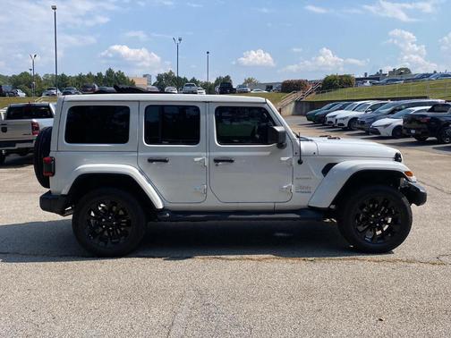 2022 Jeep Wrangler Unlimited 4xe Sahara