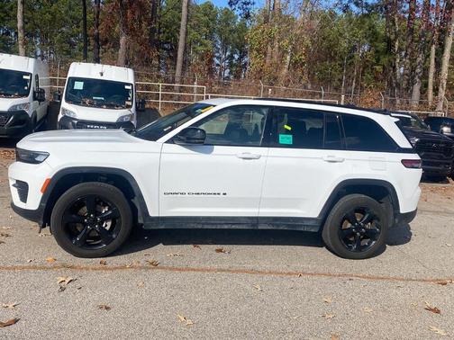2024 Jeep Grand Cherokee Laredo