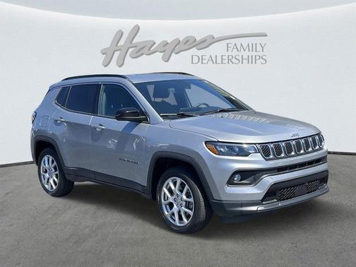 2023 Jeep Compass Latitude Lux