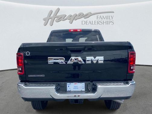 Diamond Black 2026 RAM 2500 Big Horn